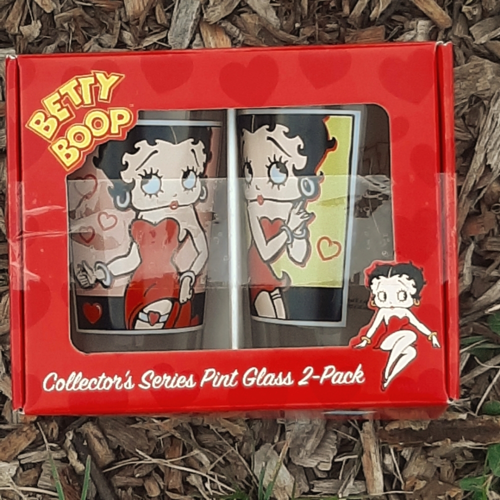 Betty Boop Collectable Pint Glass 2-Pack 16 fl oz